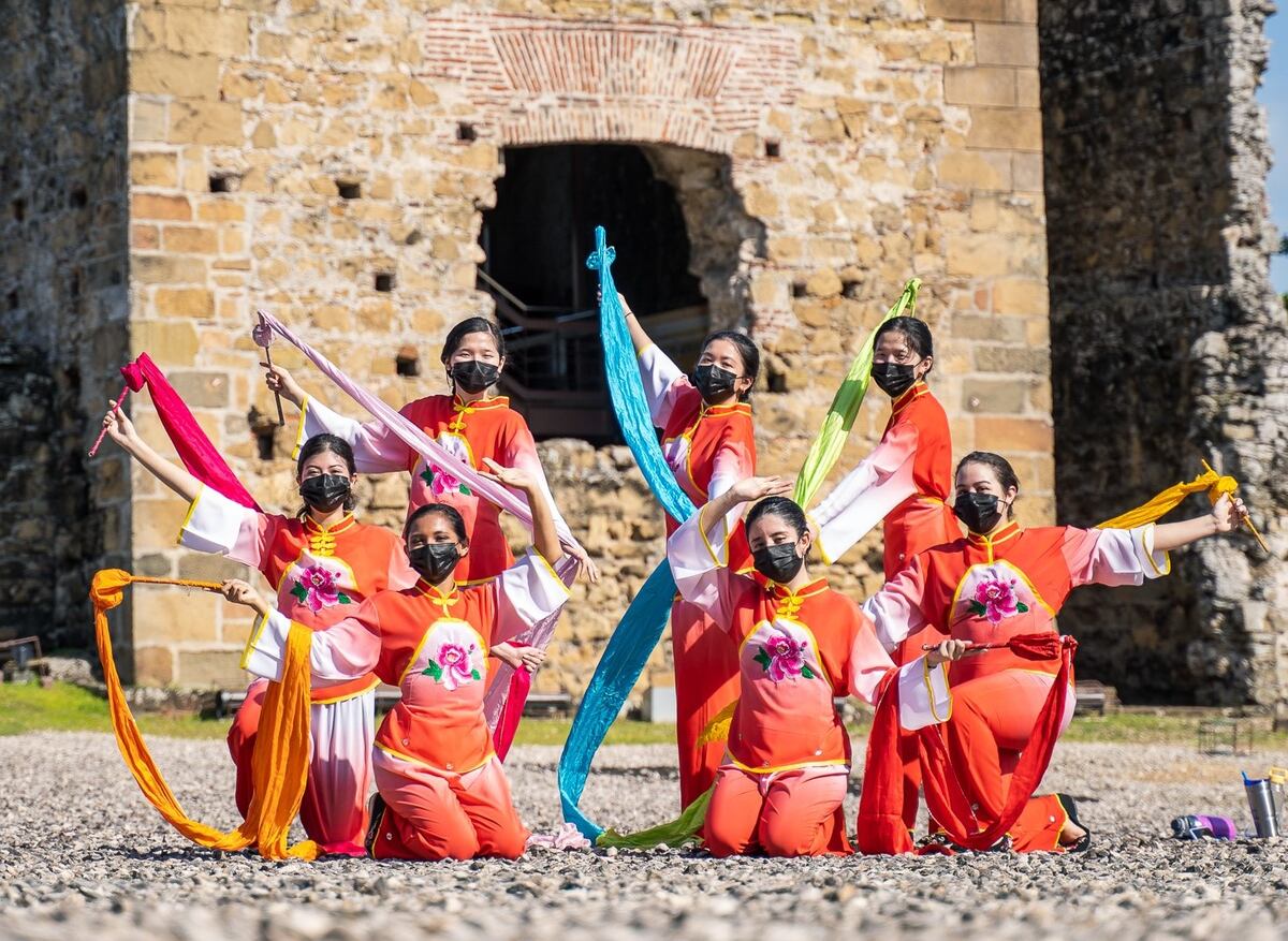 Un año para trabajar duro y alcanzar la prosperidad. Denles la bienvenida al Buey de Metal