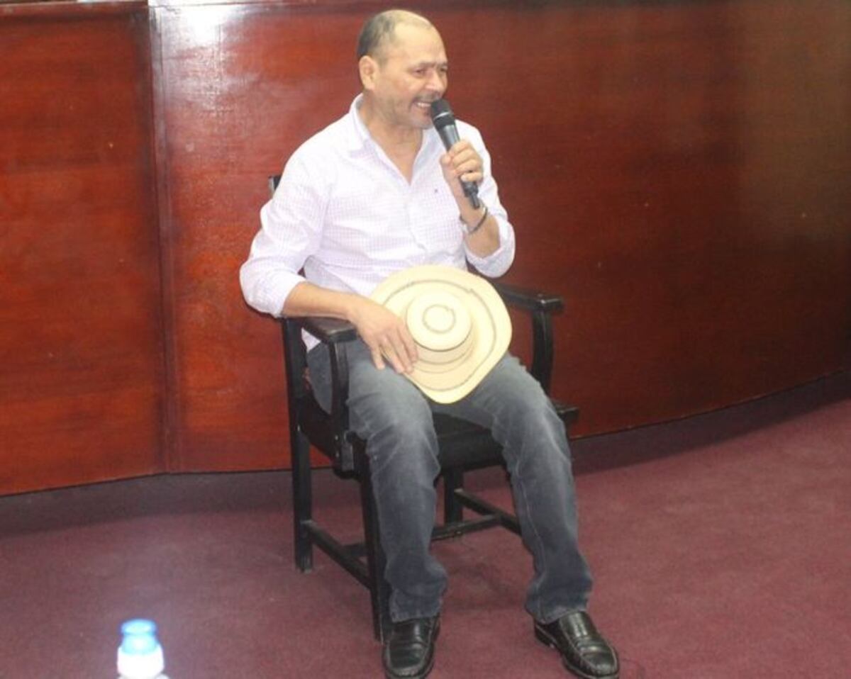 Solicitarán pensión vitalicia para trovador Prudencio Ramos. La pasa dura