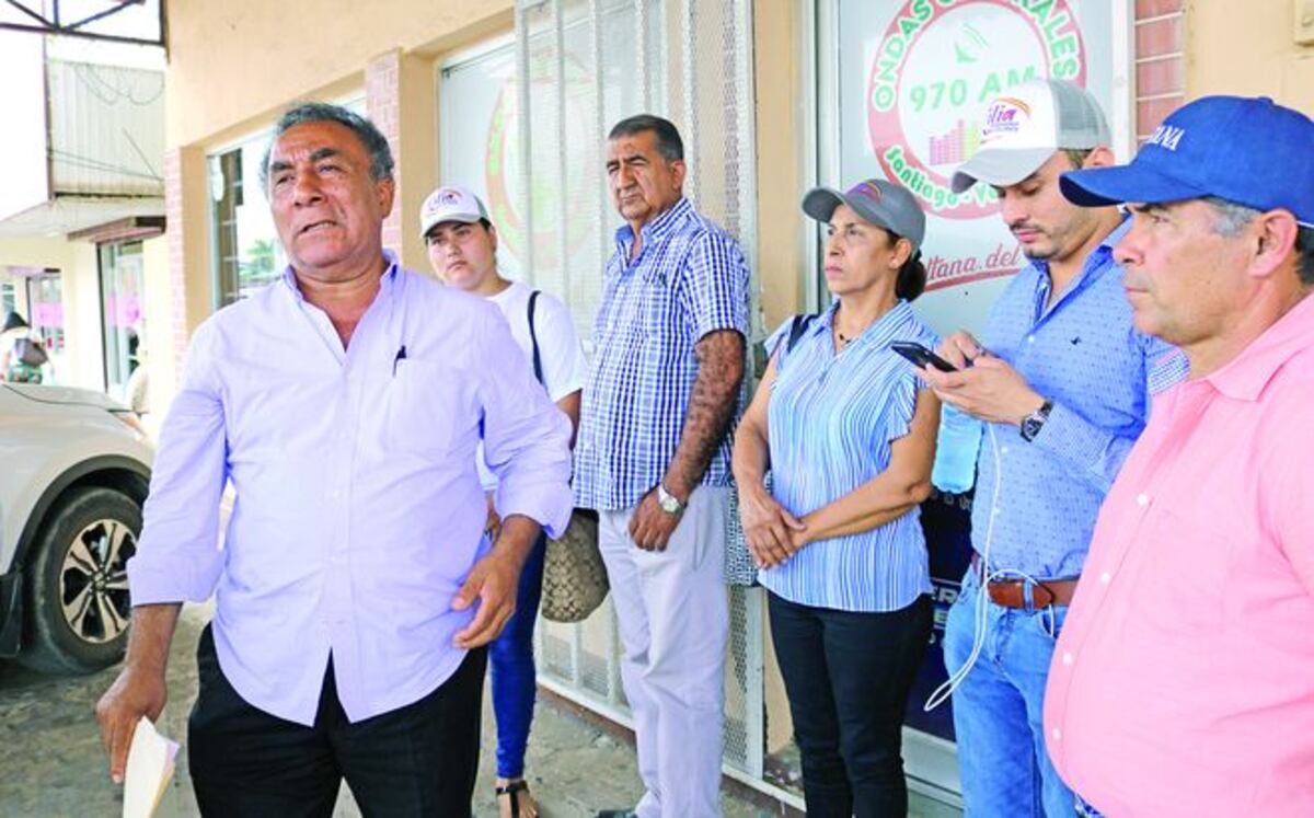 Diputado Carlos Santana dijo que hará caso omiso a anulación de su postulación