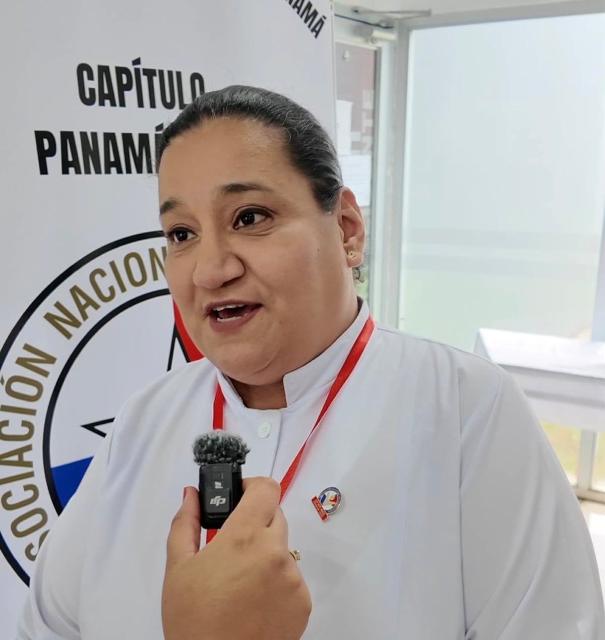 Corazón en turno: la vida real de quienes cuidan a Panamá