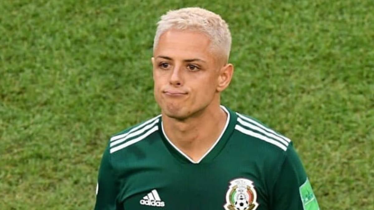 Chicharito olvida su eliminación mundialista en la playa con su nuevo pay