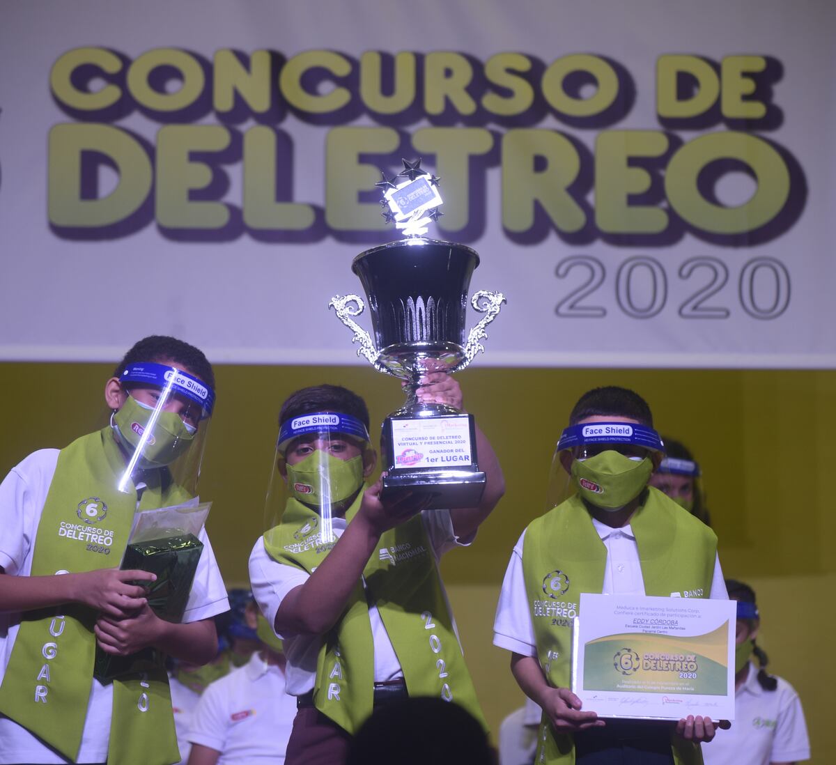 Fernando Singh, del Centro Cultural Chino Panameño, gana el Concurso de Deletreo en Español  2020