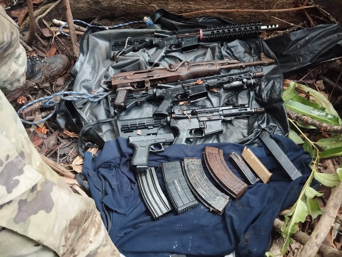 Golpes al crimen: dos caletos con fusiles, pistolas y presunta droga caen en Coclé y Pedregal