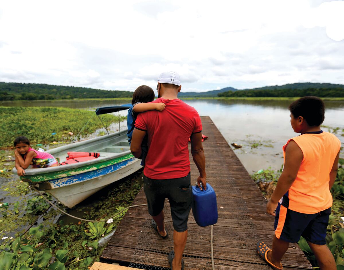 Familia emberá llora la partida de Cristian Cansari. Hace menos de un mes, el adolescente perdió la vida al ahogarse en busca de agua