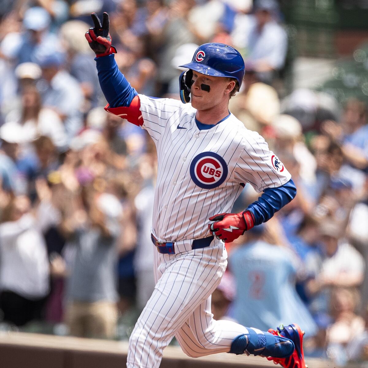 ¡Explota Wrigley! Crow-Armstrong entra al club 20/20 más rápido que Sammy Sosa