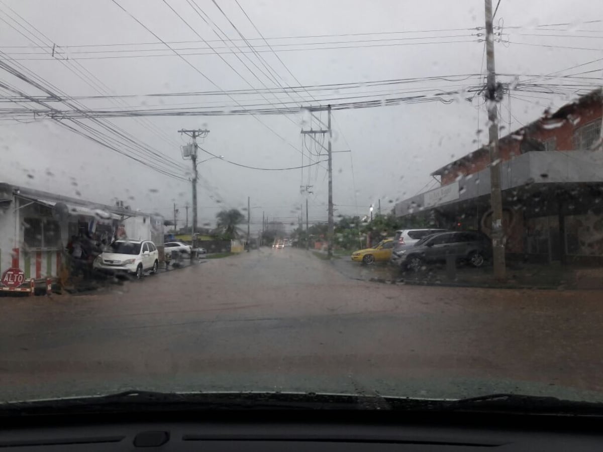 Sinaproc brinda asistencia a 25 casas afectadas por las fuertes lluvias