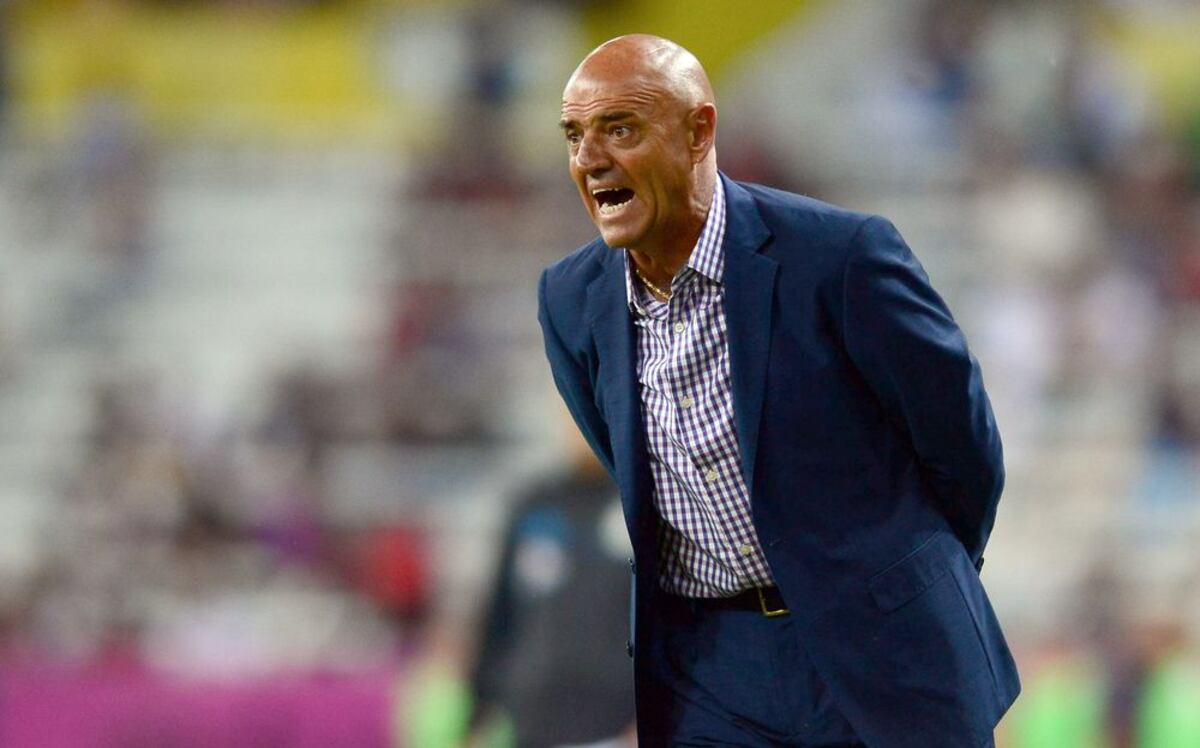 'Diego Maradona está enfermo y lo que hacen con él es prostitución'