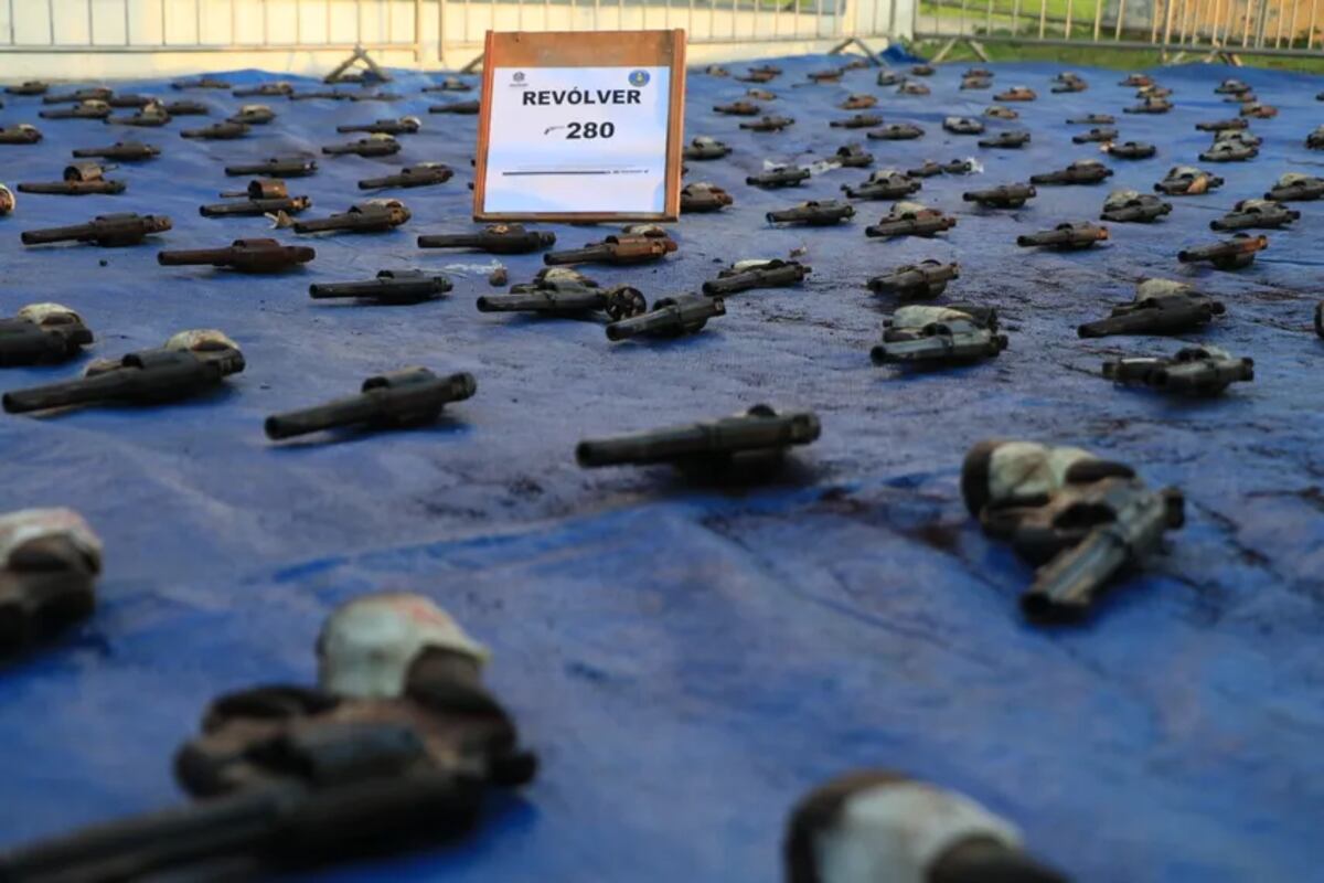 Destruyen 500 armas de fuego en la Policía Nacional