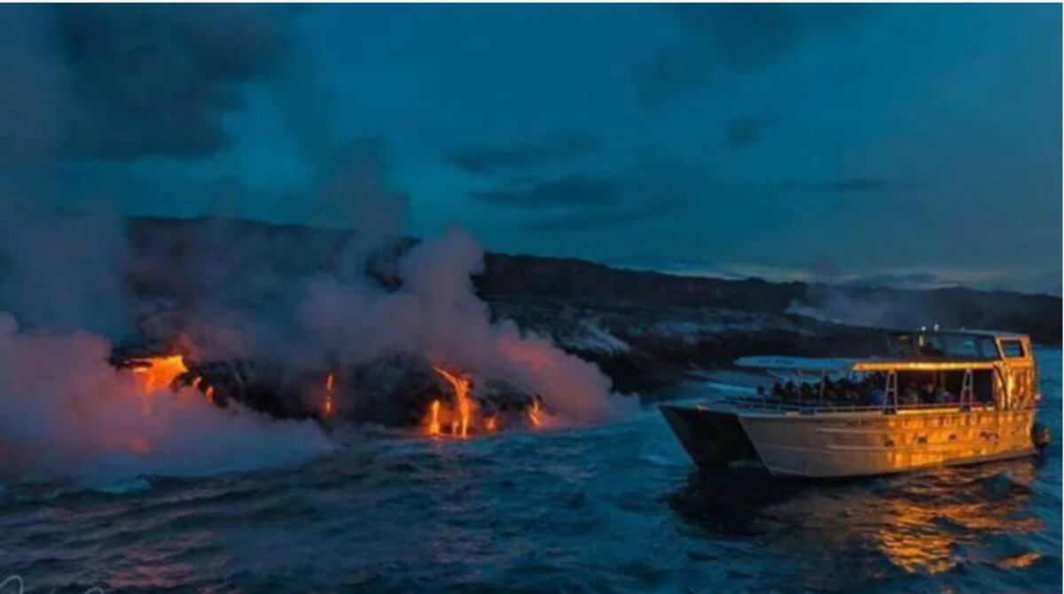 Bomba de lava impacta barco de turistas y 23 personas resultan heridas en Hawái