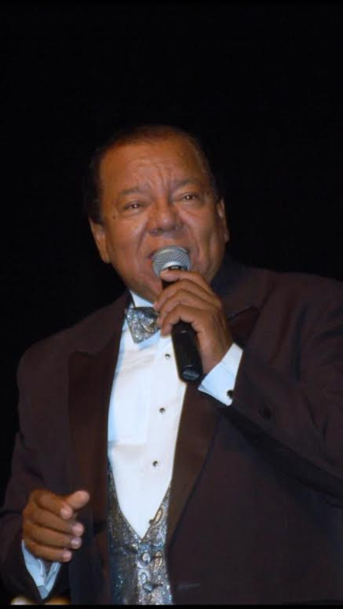 El Señor Bolero de Panamá cumple 50 años de carrera y lo celebrará en grande