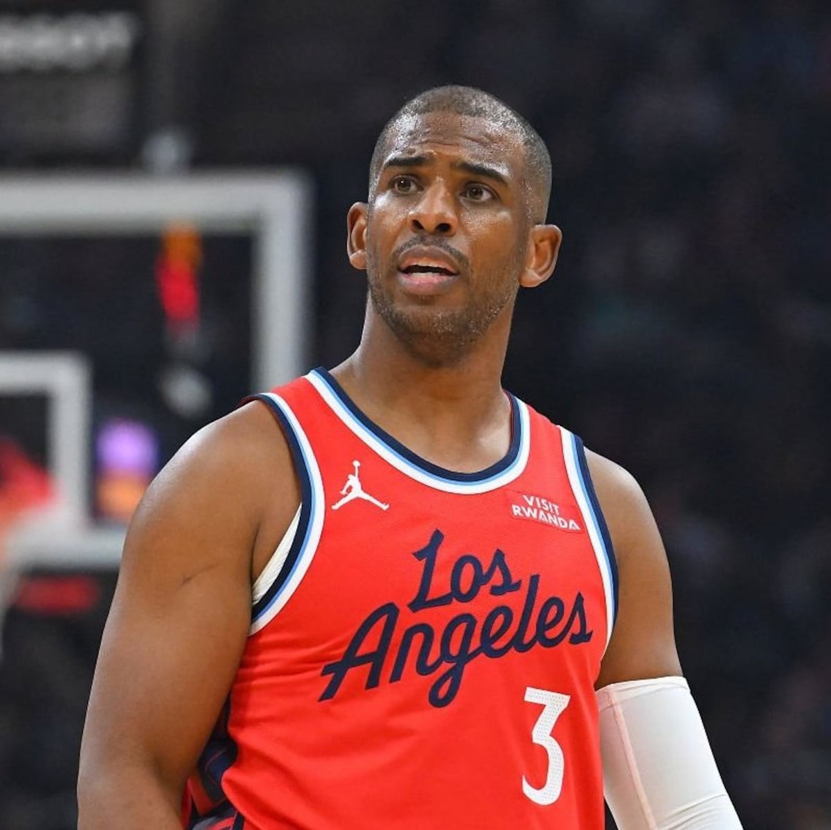 Tras 21 temporadas en la NBA Chris Paul cuelga botas y deja un emotivo mensaje a sus fans