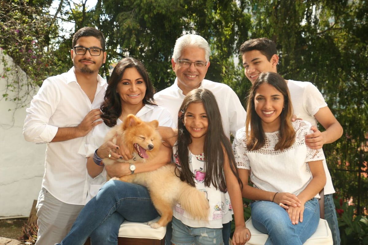 Blandón recupera el tiempo que le quitó la política con su familia. Habla de la relación con su padre y mucho más +Fotos