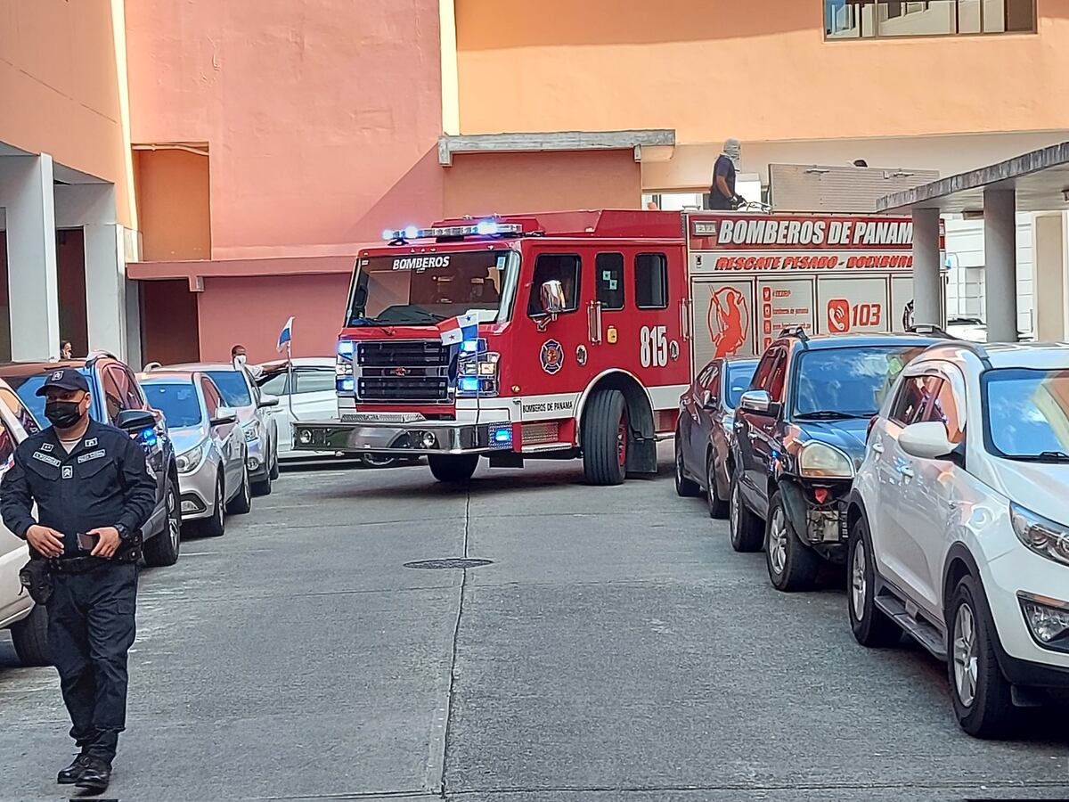 Paciente cae al vacío del cuarto piso del Hospital Santo Tomás