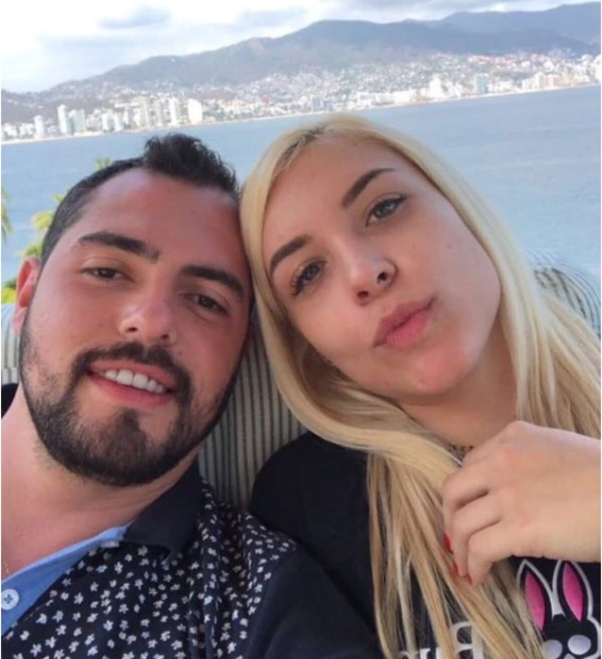 Dos colombianas se quemaron y fueron abandonadas en Ferrari que se accidentó