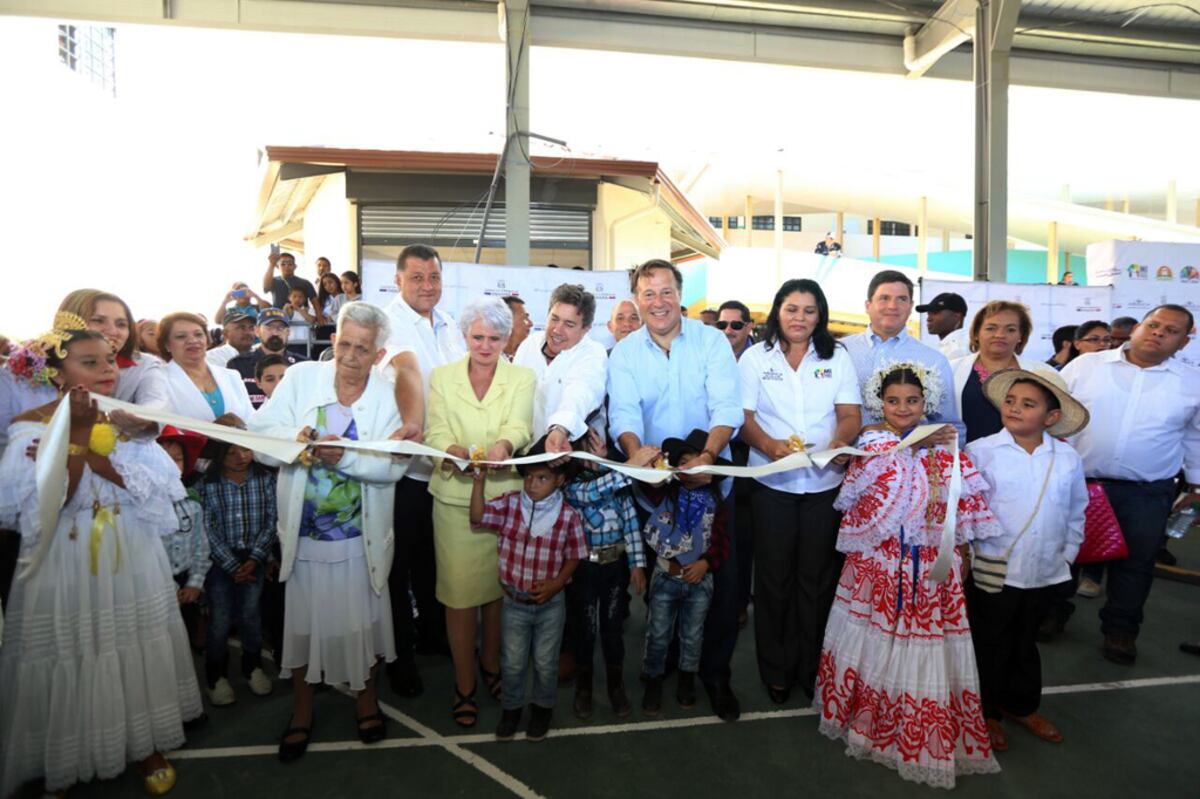 Así fue el estreno del Centro Educativo Básico General Josefa Montero