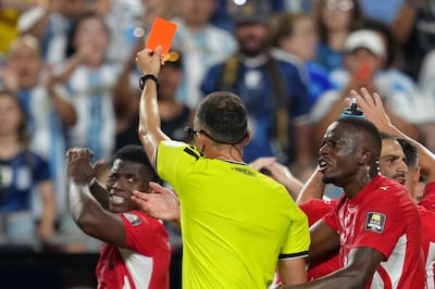 IFAB admite error arbitral que afectó a Embolo