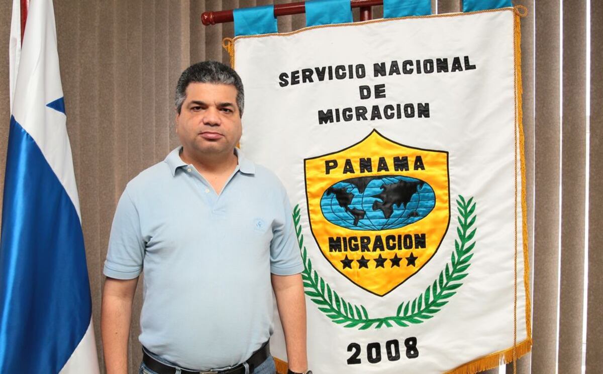 MOLESTO. Carrillo habla de los que se casan con extranjeros por conveniencia