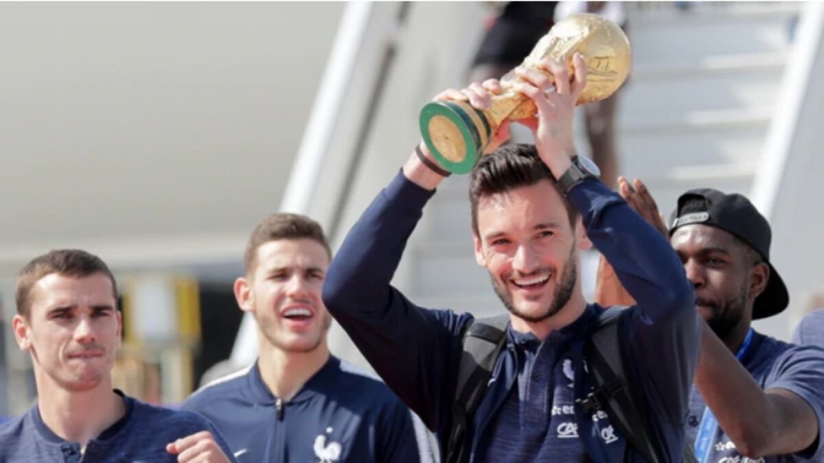 La policía lo arrestó. Escándalo con el portero campeón del mundo en Londres