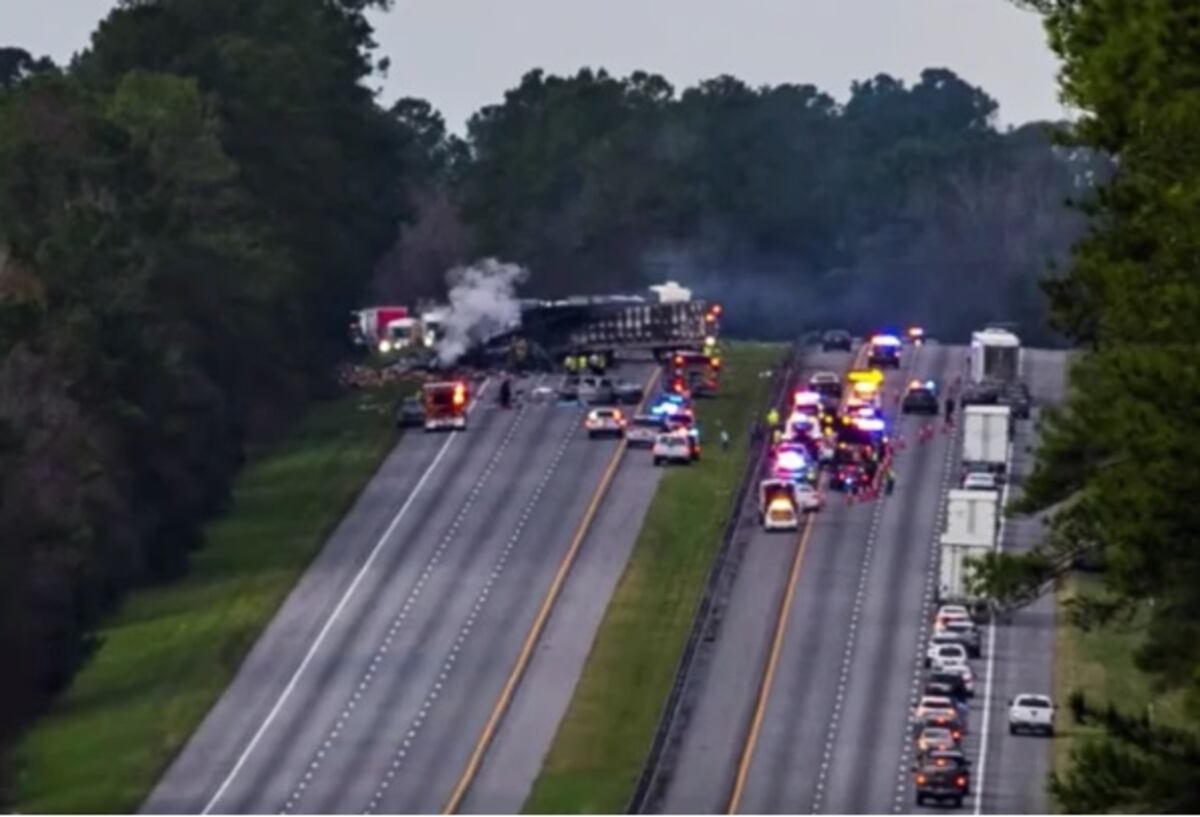 Brutal accidente en la vía hacia Disney deja 7 muertos, entre esos hay 5 niños