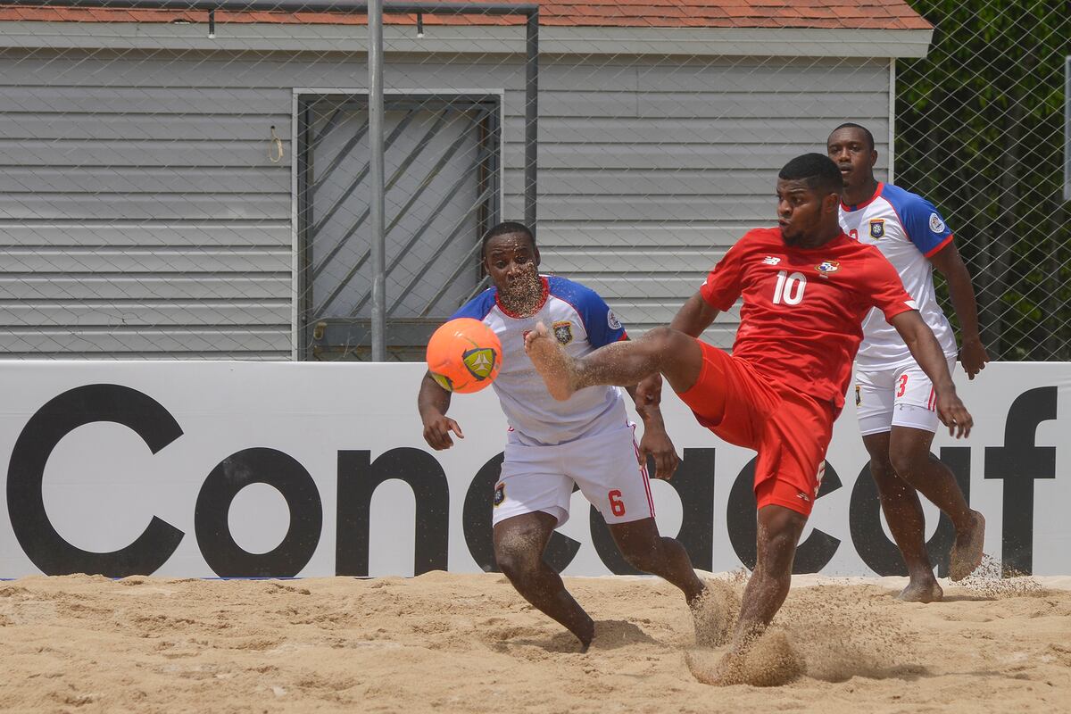 Panamá golea en su debut del Premundial de Fútbol Playa