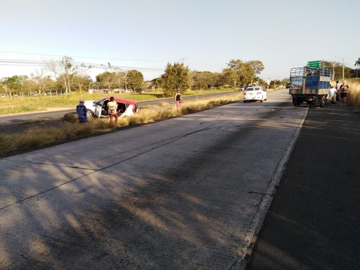 Se registra accidente vehicular en Antón