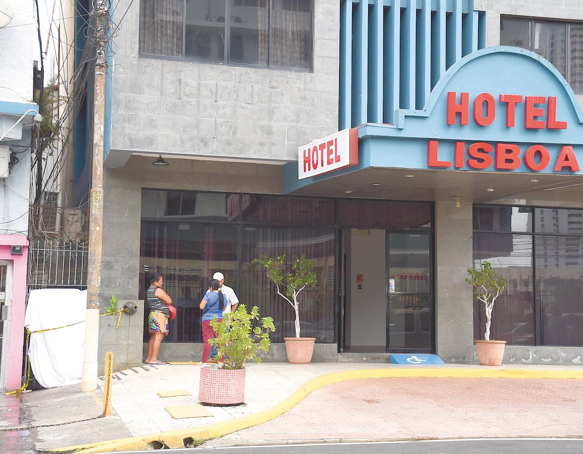 Macabra escena en el corazón de Calidonia: Misterioso asesinato, aparece mujer sin vida en un pasillo entre el Hotel Lisboa y edificio Policentro en ropa interior