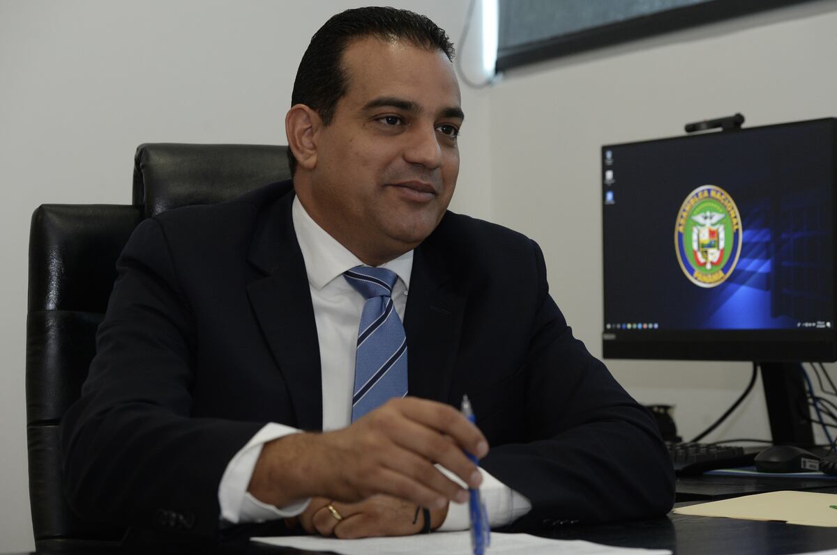 Diputado panameñista da un paso atrás