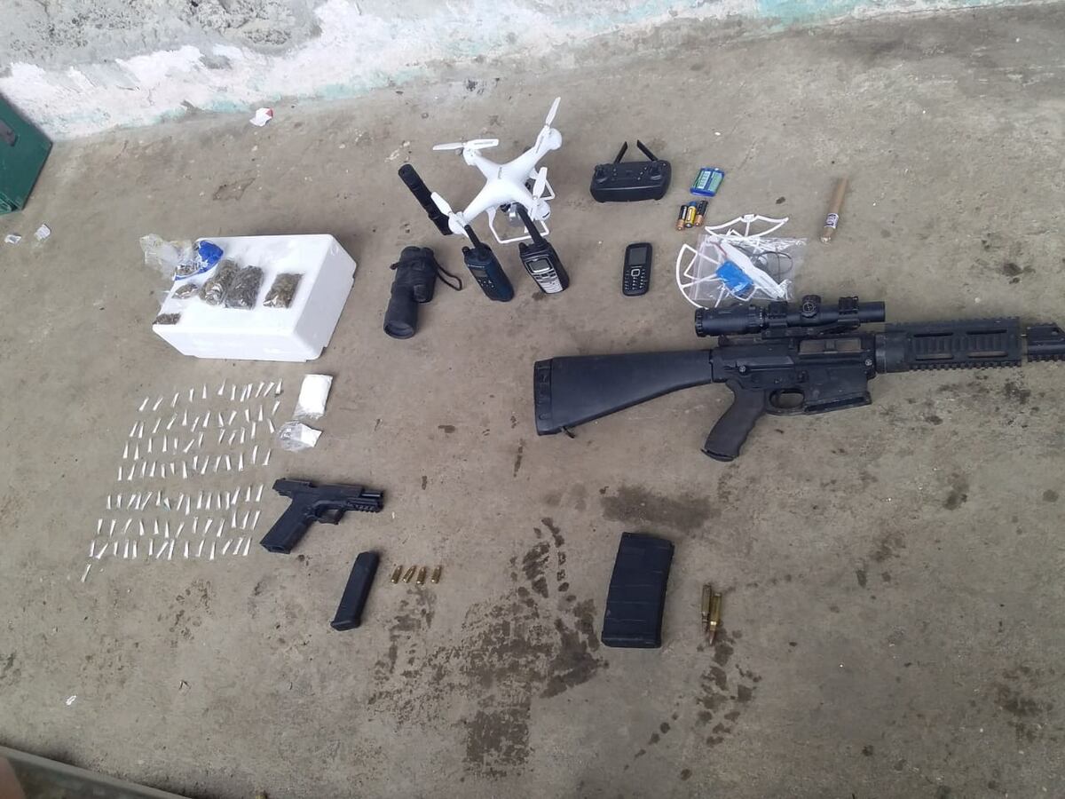 Decomisan droga, dron y un fusil de guerra en Puerto Caimito en La Chorrera