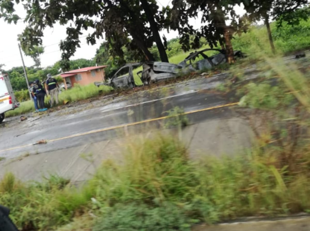LO ÚLTIMO| Conductor muere calcinado tras chocar su auto en Penonomé| VIDEO 