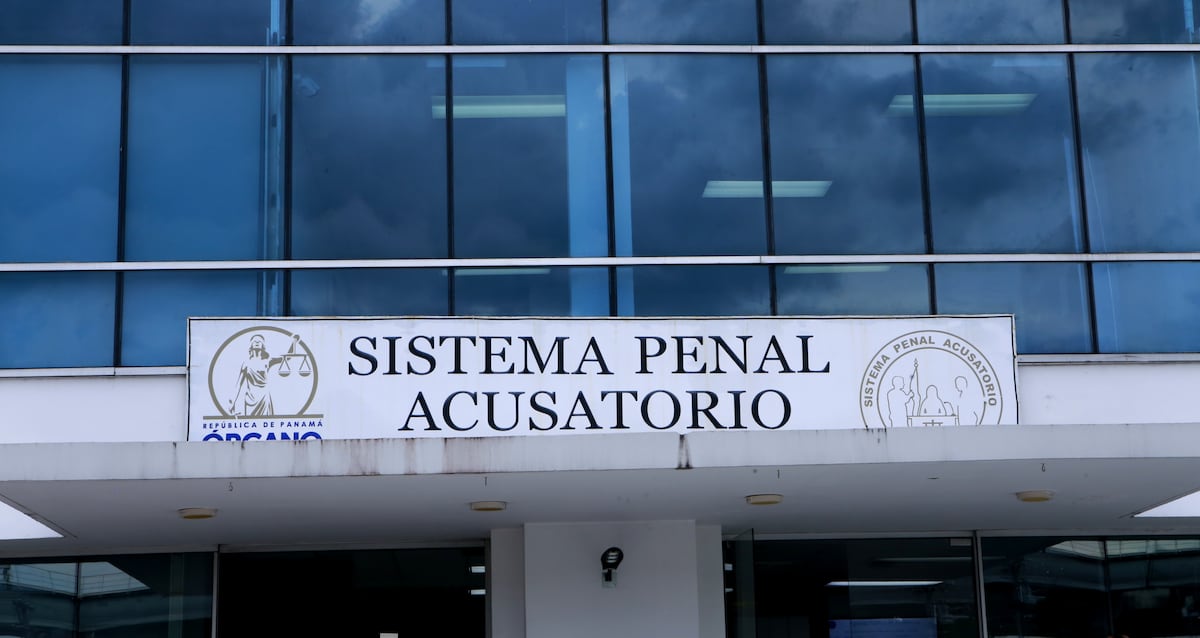 Cuatro estudiantes imputados por mal uso de auxilios del Ifarhu