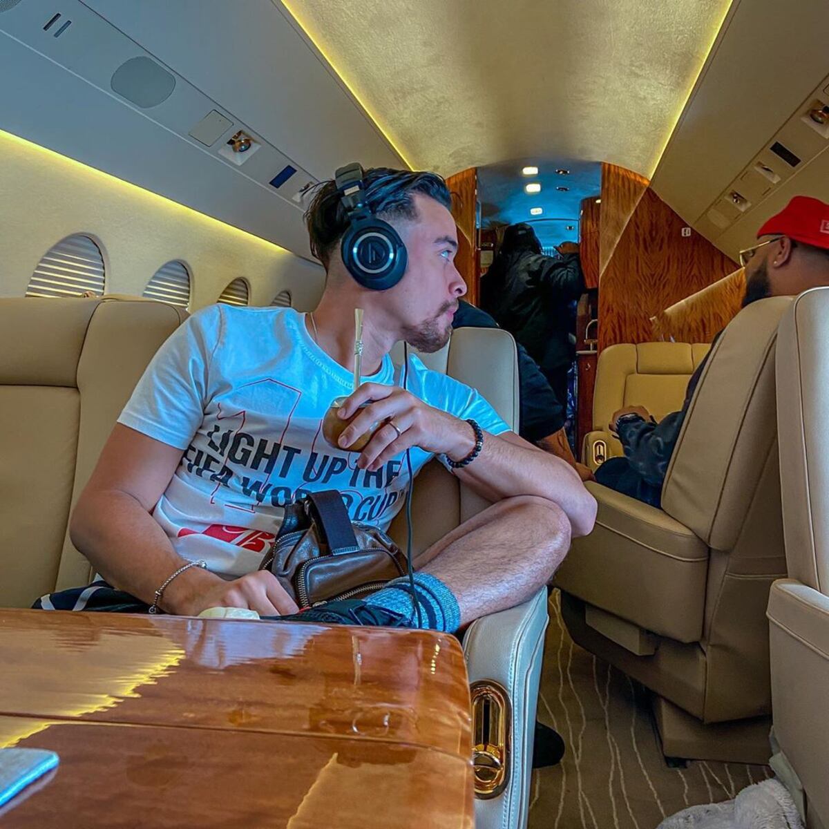 Otro panameño triunfador. Bk trabaja con la dominicana Natti Natasha 