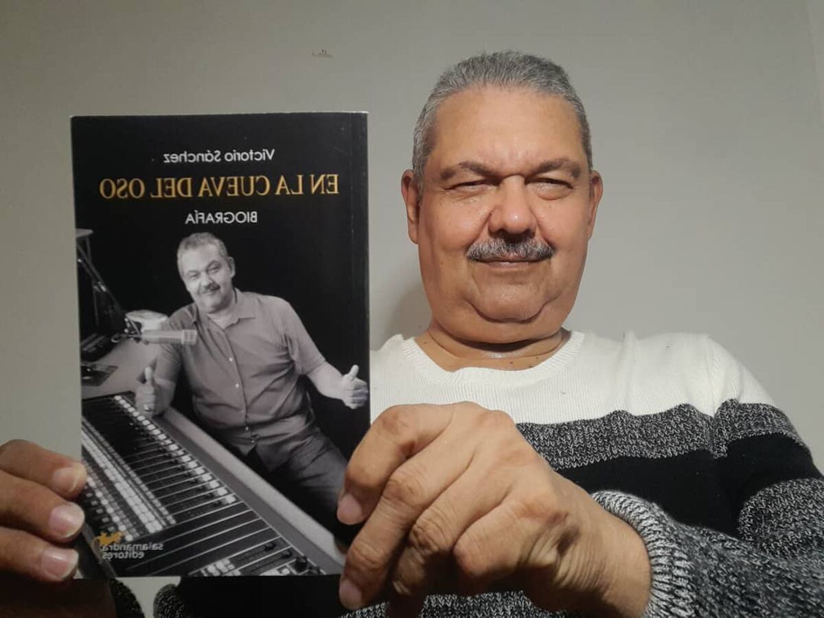 ‘Fuimos amigos’. Locutor revela en su libro la verdad sobre los roces y tiradera entre un salsero panameño y Oscar D’León