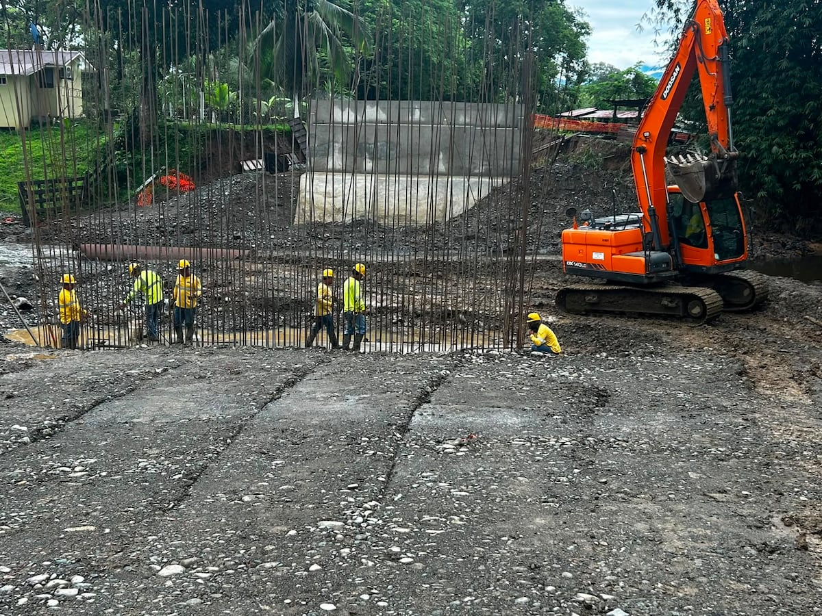 En Changuinola se avanza en construcción del puente sobre el río Negro en Guabito