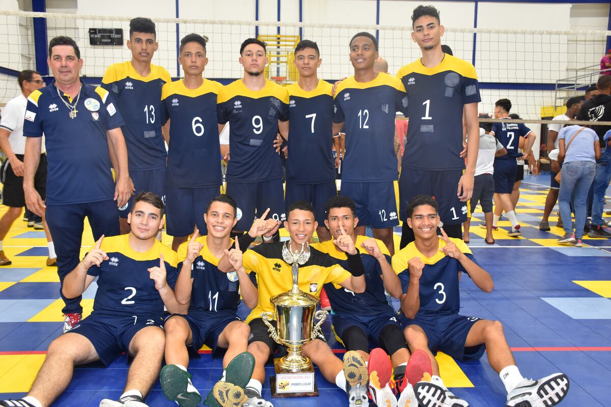 Herrera se corona campeón del voleibol sub-21 en su propia casa