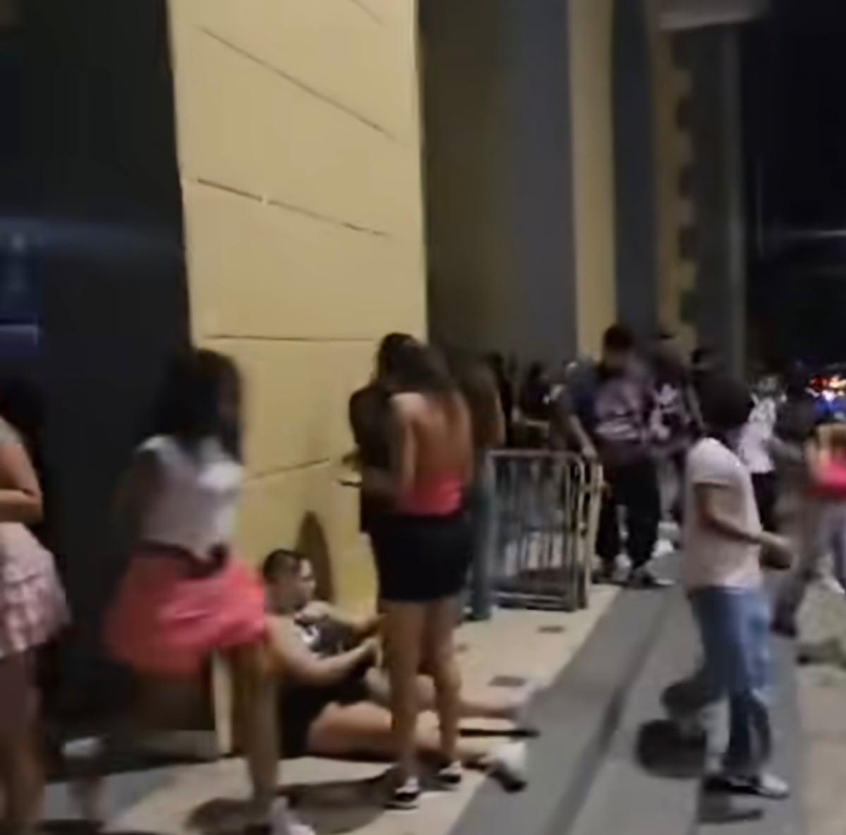 Pánico en Figali: cinco heridos tras tumulto en show de Omar Courtz