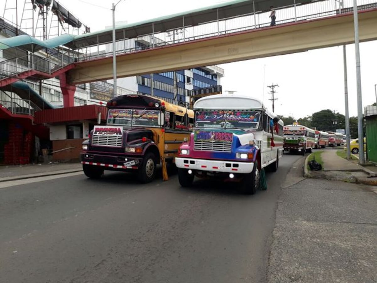 PILLAN AL HOMICIDA. E identifican a conductor de bus que asesinaron