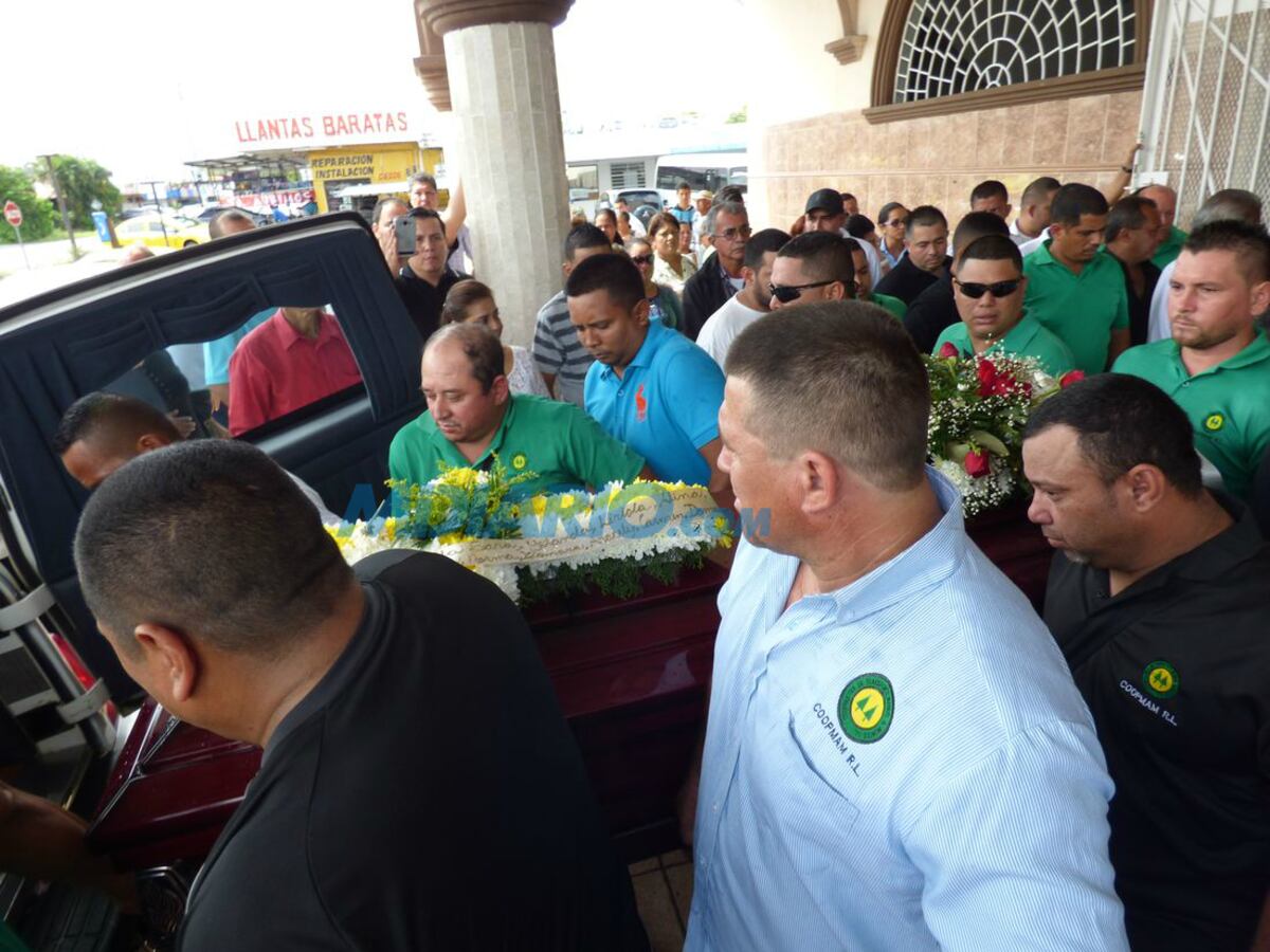 ¡DOLOROSO! Despiden a transportista asesinado en en David, Chiriquí