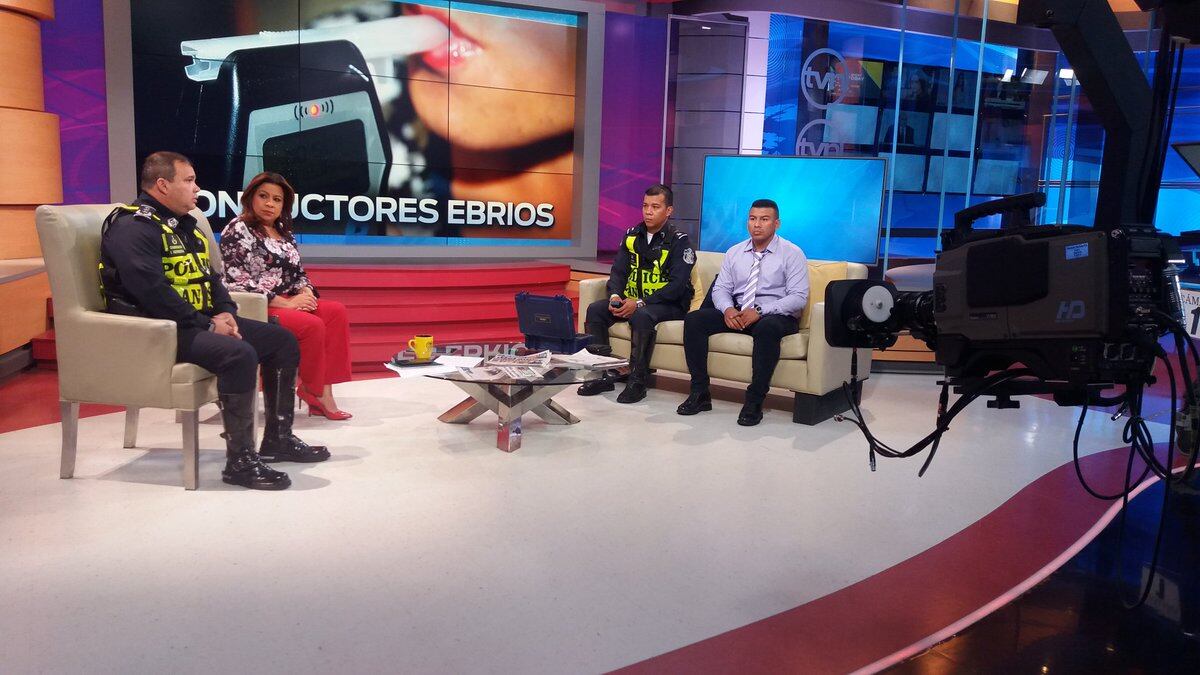 ¡A PORTARSE BIEN! El 'taser' ya está en las calles para neutralizar a agresivos