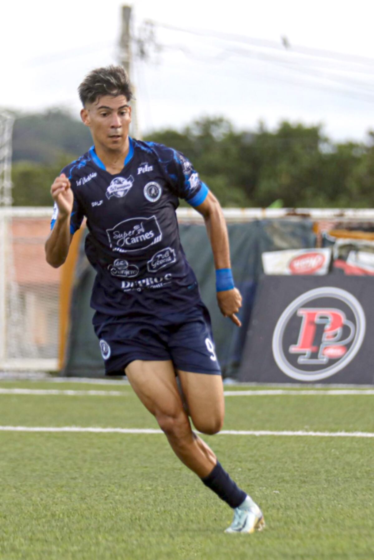 Amable Pinzón, un joven talento que deslumbra en el fútbol panameño