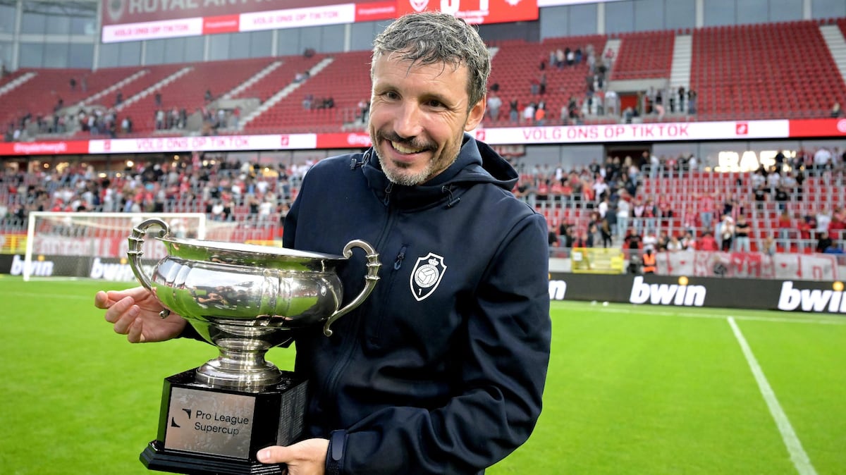 Bélgica inicia una nueva era con Van Bommel