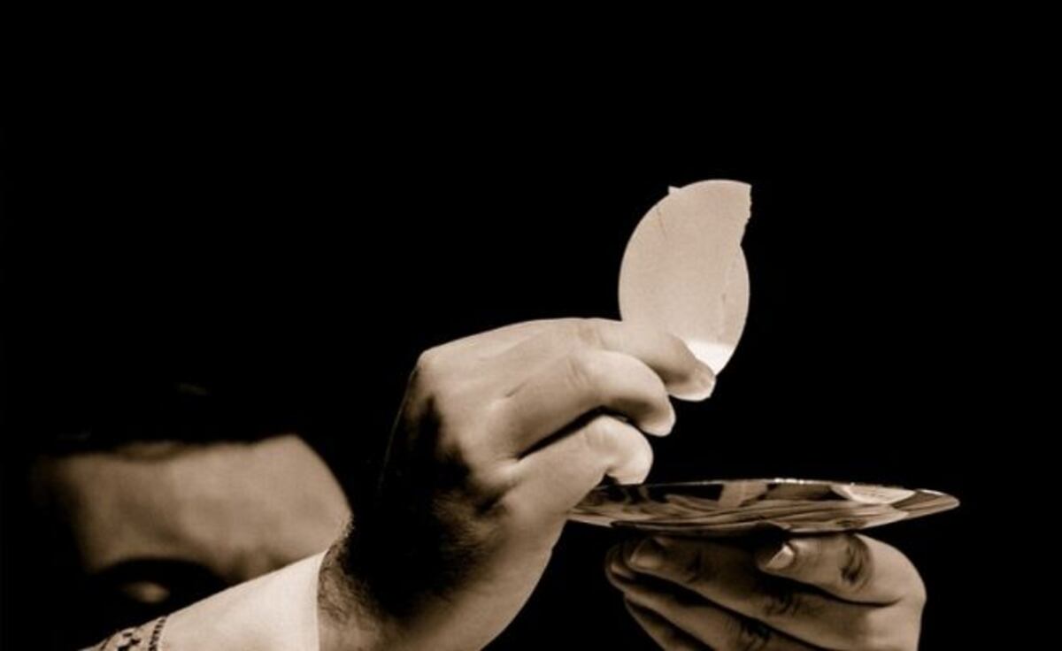 Cesan a cura chileno por presunto abuso sexual