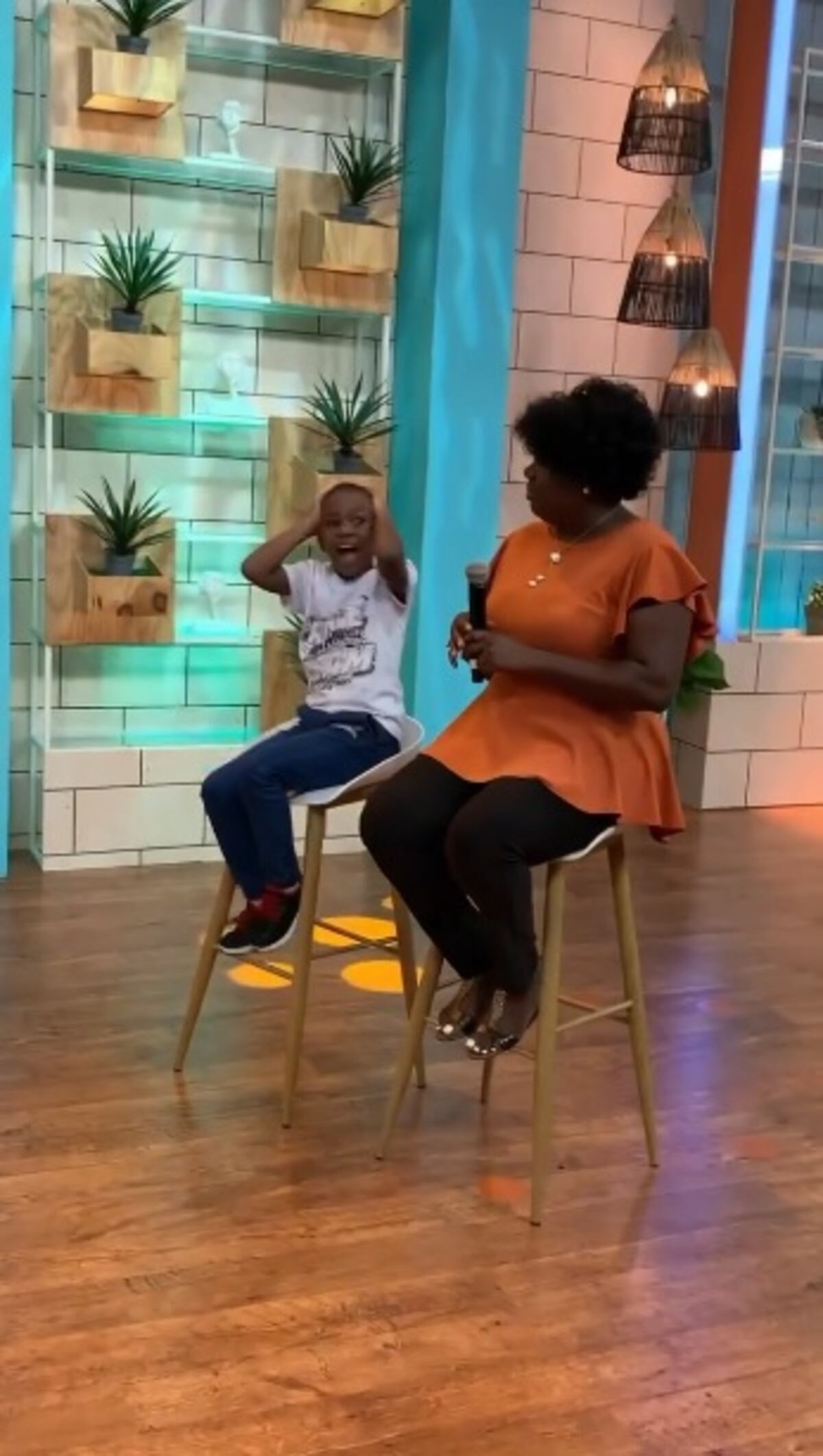 Amor a primera vista. Gringo Man le pide la mano a su novia a solo tres meses de conocerla