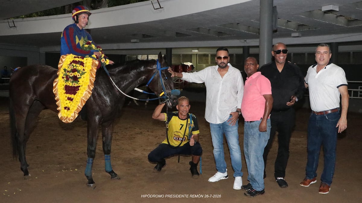 ‘Living Legacy’ vino de atrás para ganar en la raya de sentencia