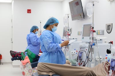 Inauguran sala de hemodiálisis con 27 máquinas en Calidonia; atenderá a 158 pacientes crónicos