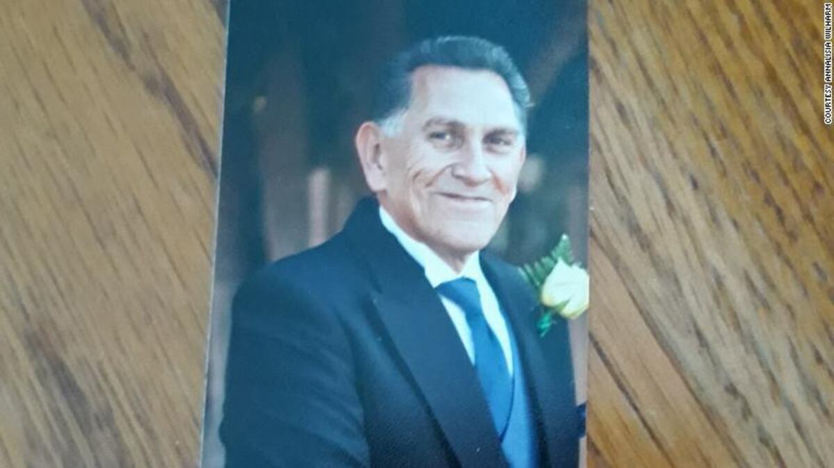 Un doctor le anuncia a paciente a través de un robot que moriría