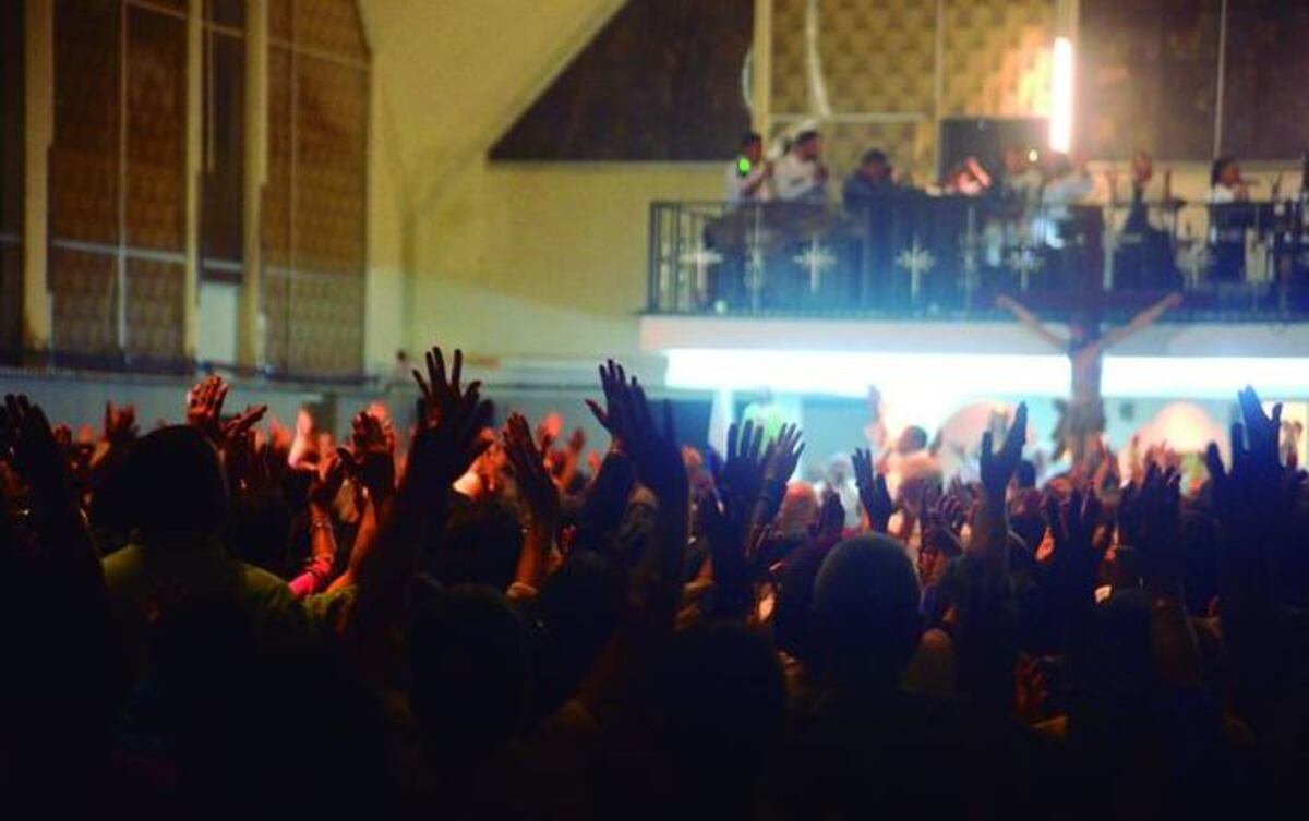 Rezan por Cosca: 'No critiquen, oren por su sacerdote, defiéndanlo con oración'