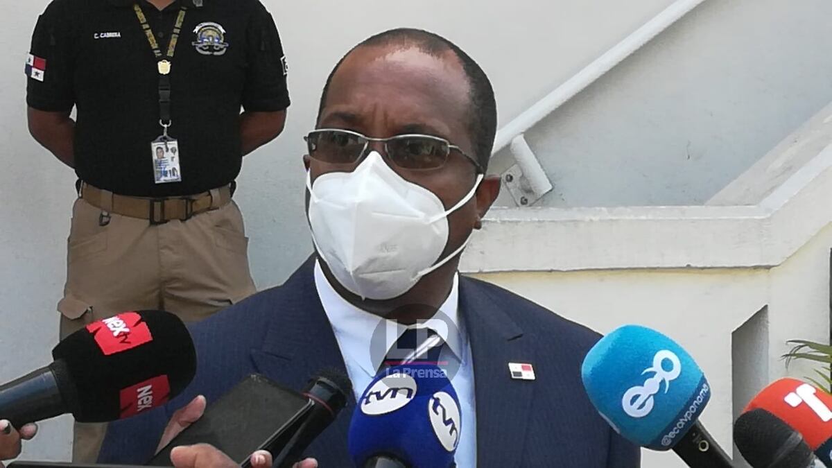 Dan con el arma que se usó en la masacre de la discoteca del Casco Antiguo