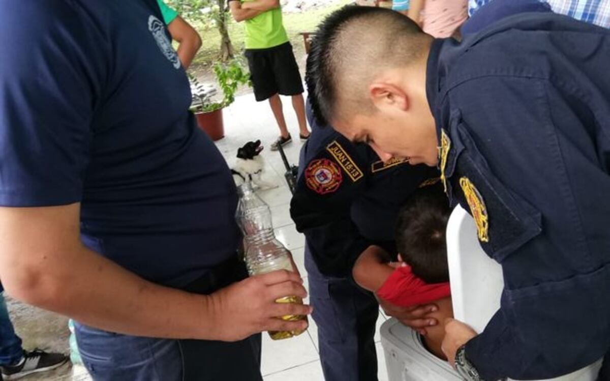 Menor de tres años queda atrapado en una lavadora, esto hicieron los bomberos