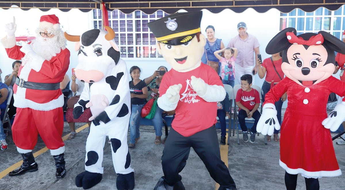 Amigos del aire llevan alegría a niños veragüenses