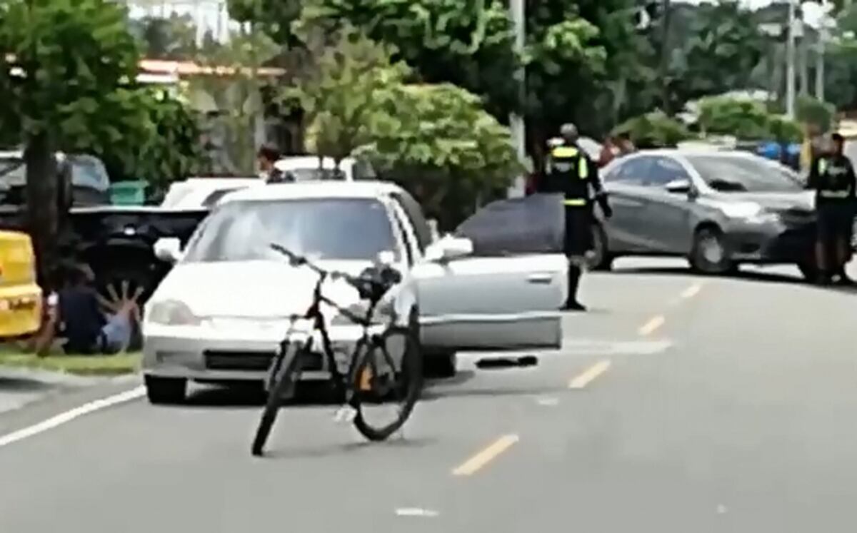 Intentaron robar en una abarrotería y gracias a los vecinos los capturaron|Video